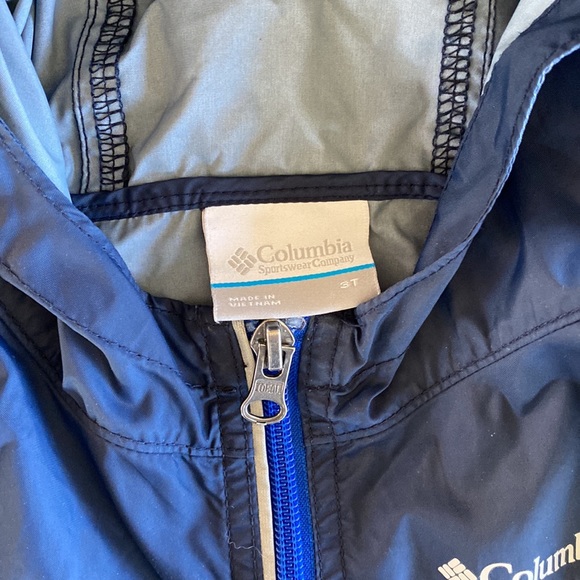 Columbia rain jacket - Picture 5 of 10